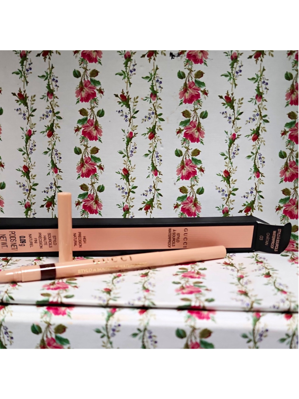 Gucci Stylo a Sourcils Waterproof Eyebrow Pen 03 Chatain Natural 0.003 oz